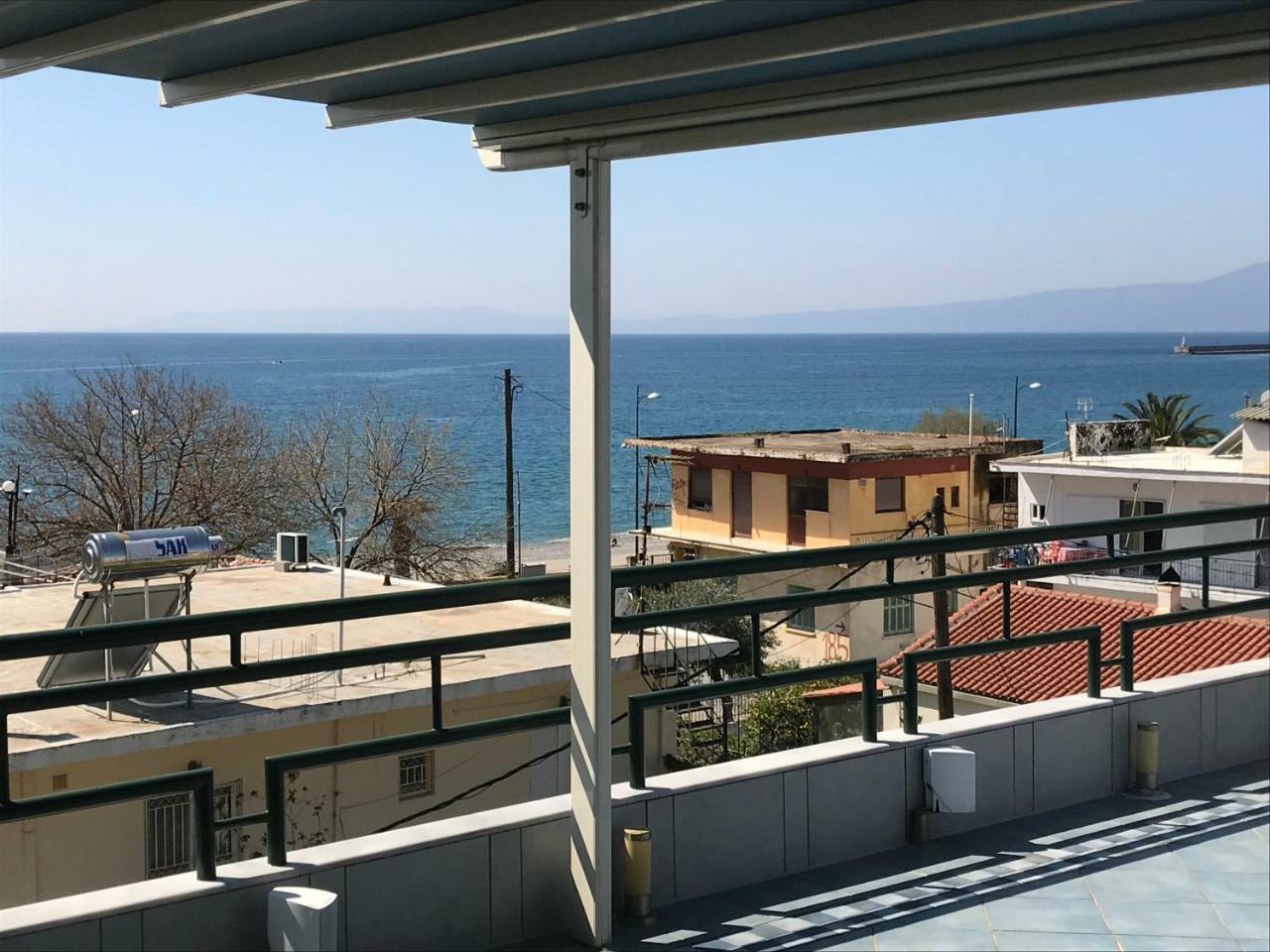 Tg Kalamata Beach Studio With Sea View Terrace Apartment Exterior photo